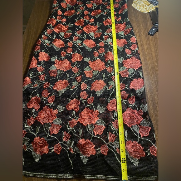 ELLIE WHITE ROSE DRESS size large - Picture 9 of 11